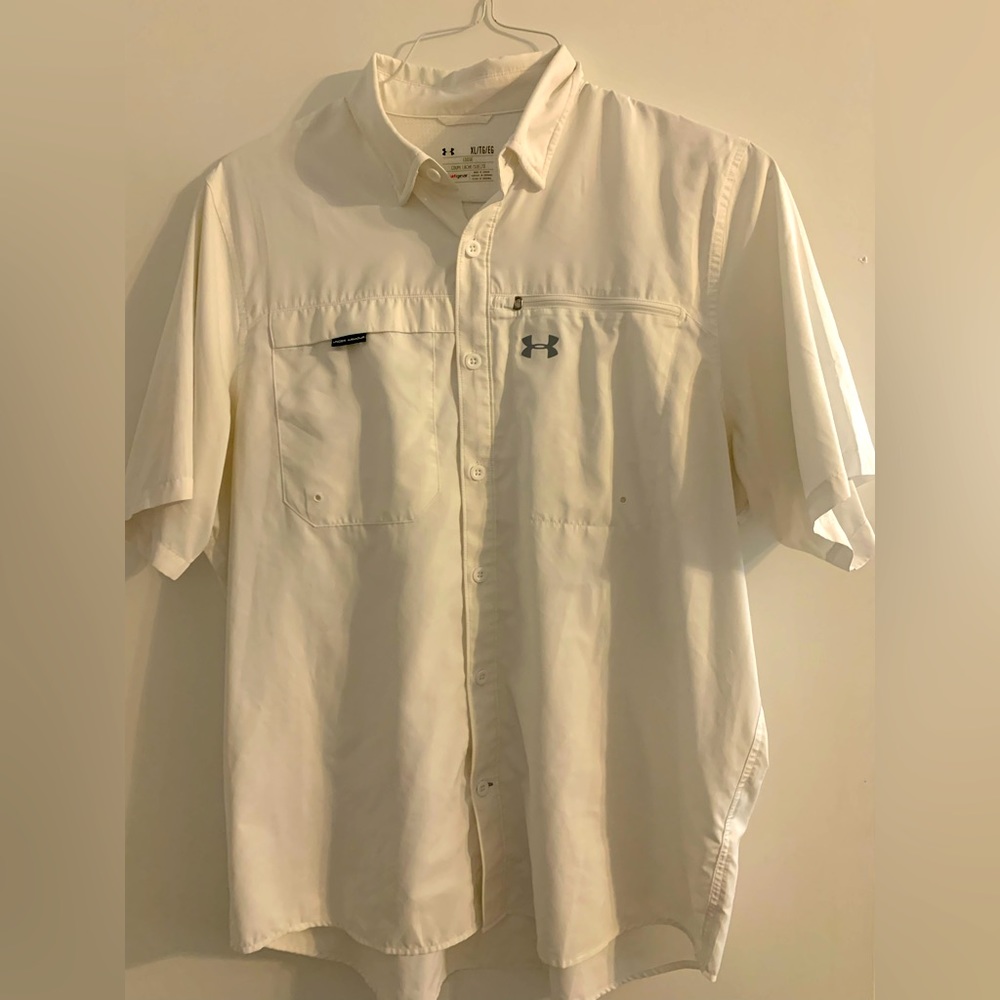 Under Armour Tide runner fishing shirt.